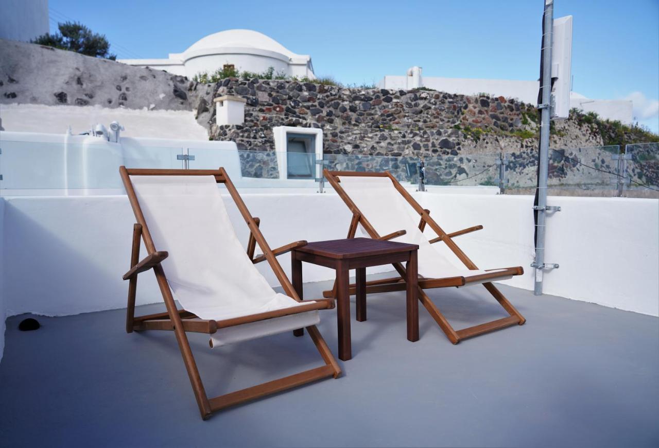 Oinos Luxury Suites Foinikia  Bagian luar foto