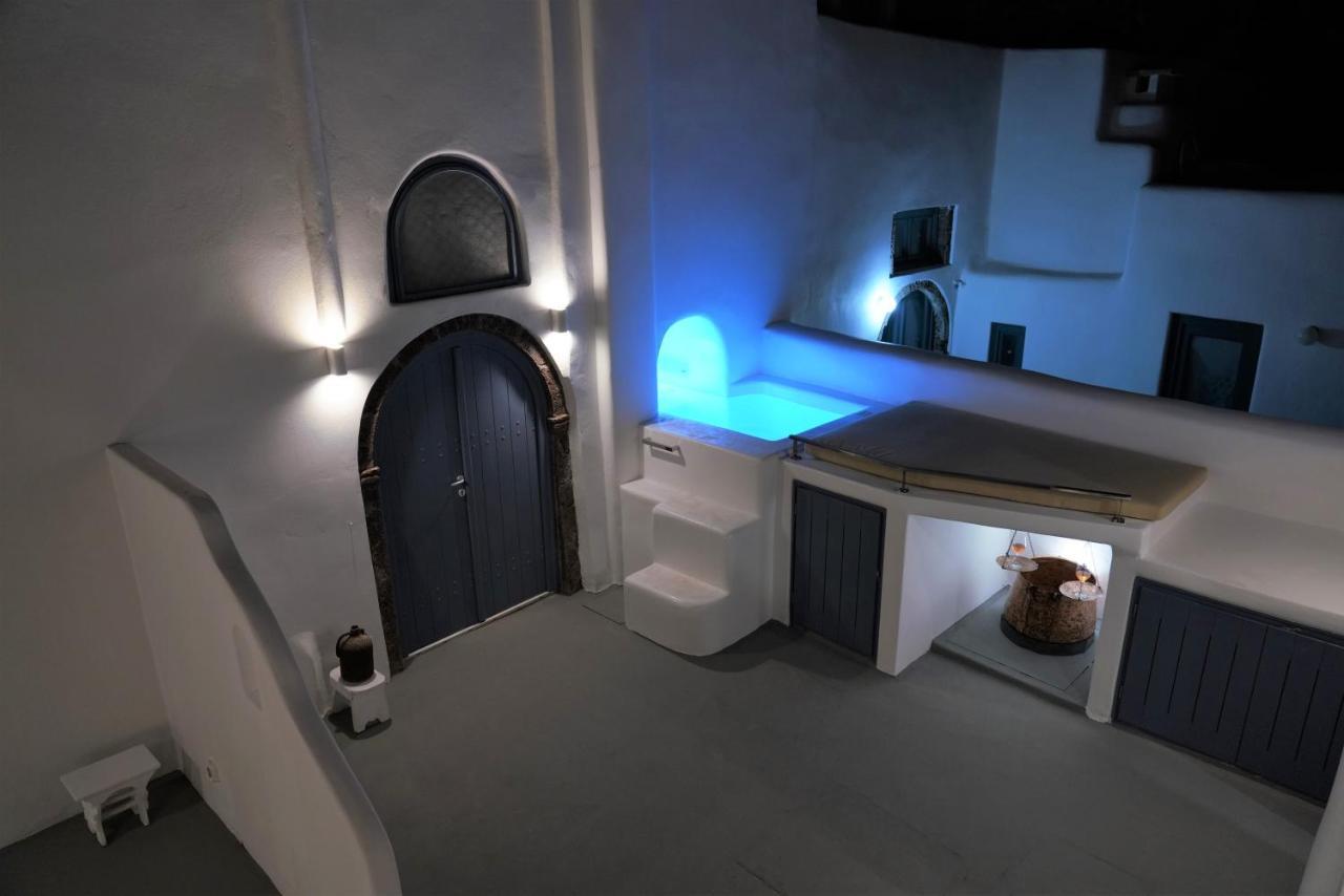 Oinos Luxury Suites Foinikia  Bagian luar foto