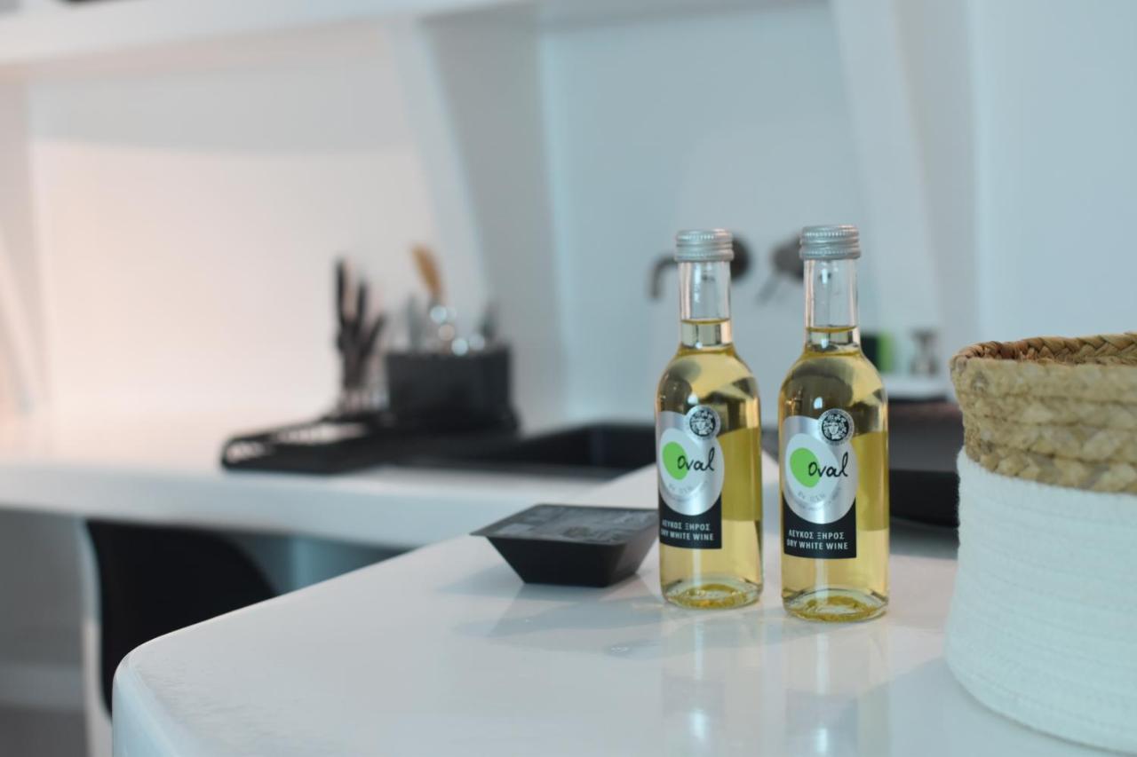 Oinos Luxury Suites Foinikia  Bagian luar foto
