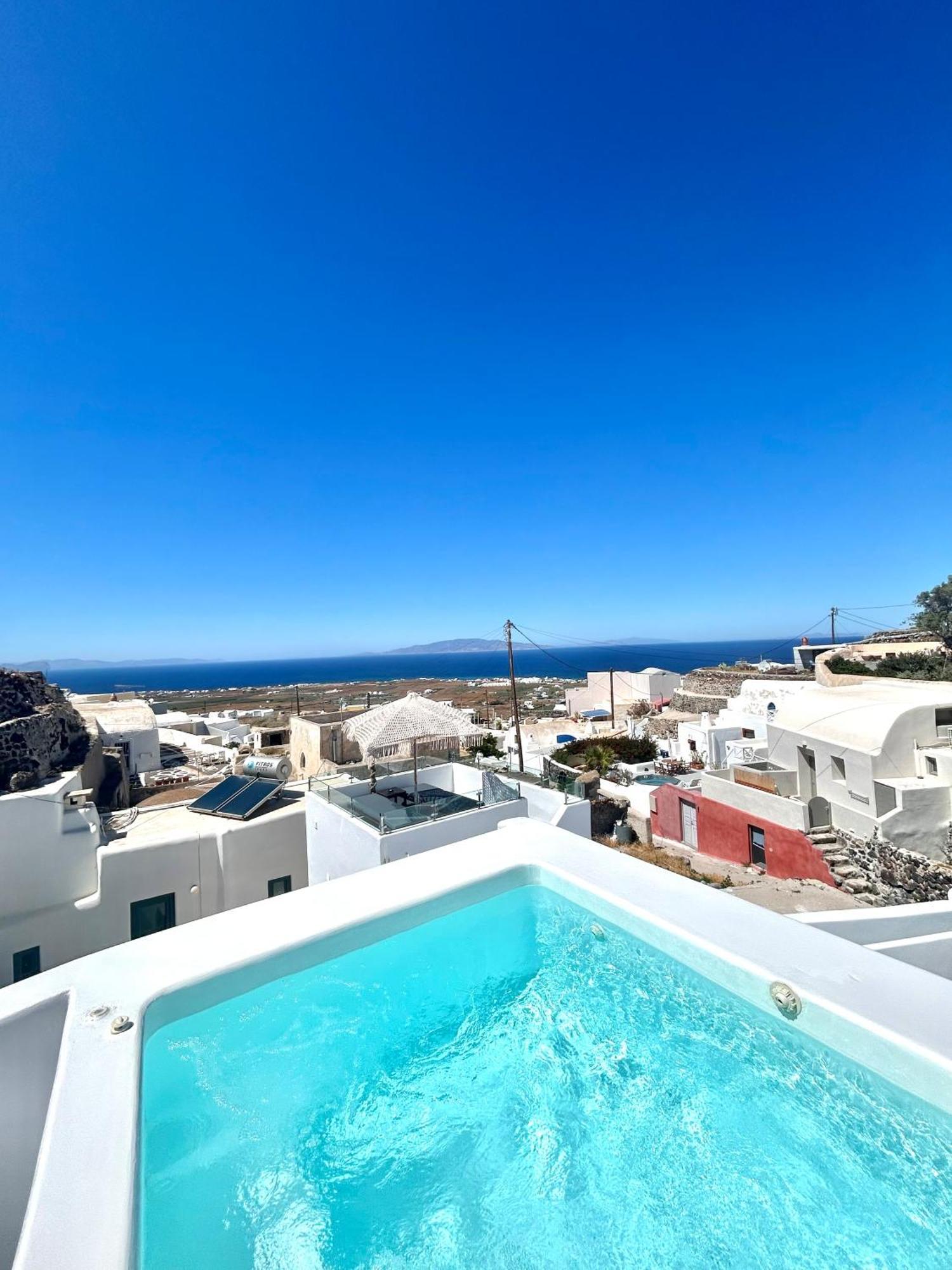 Oinos Luxury Suites Foinikia  Bagian luar foto