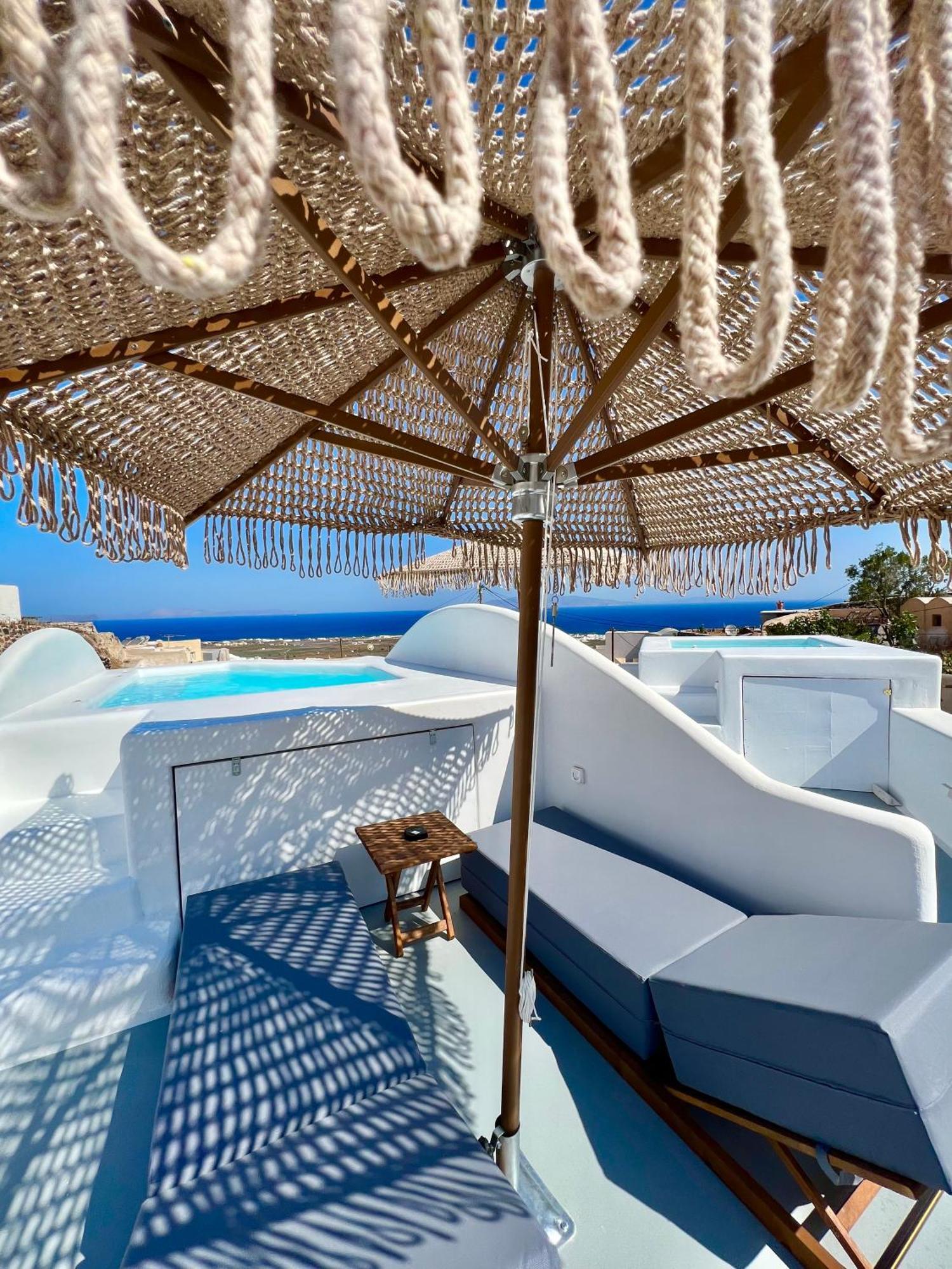 Oinos Luxury Suites Foinikia  Bagian luar foto