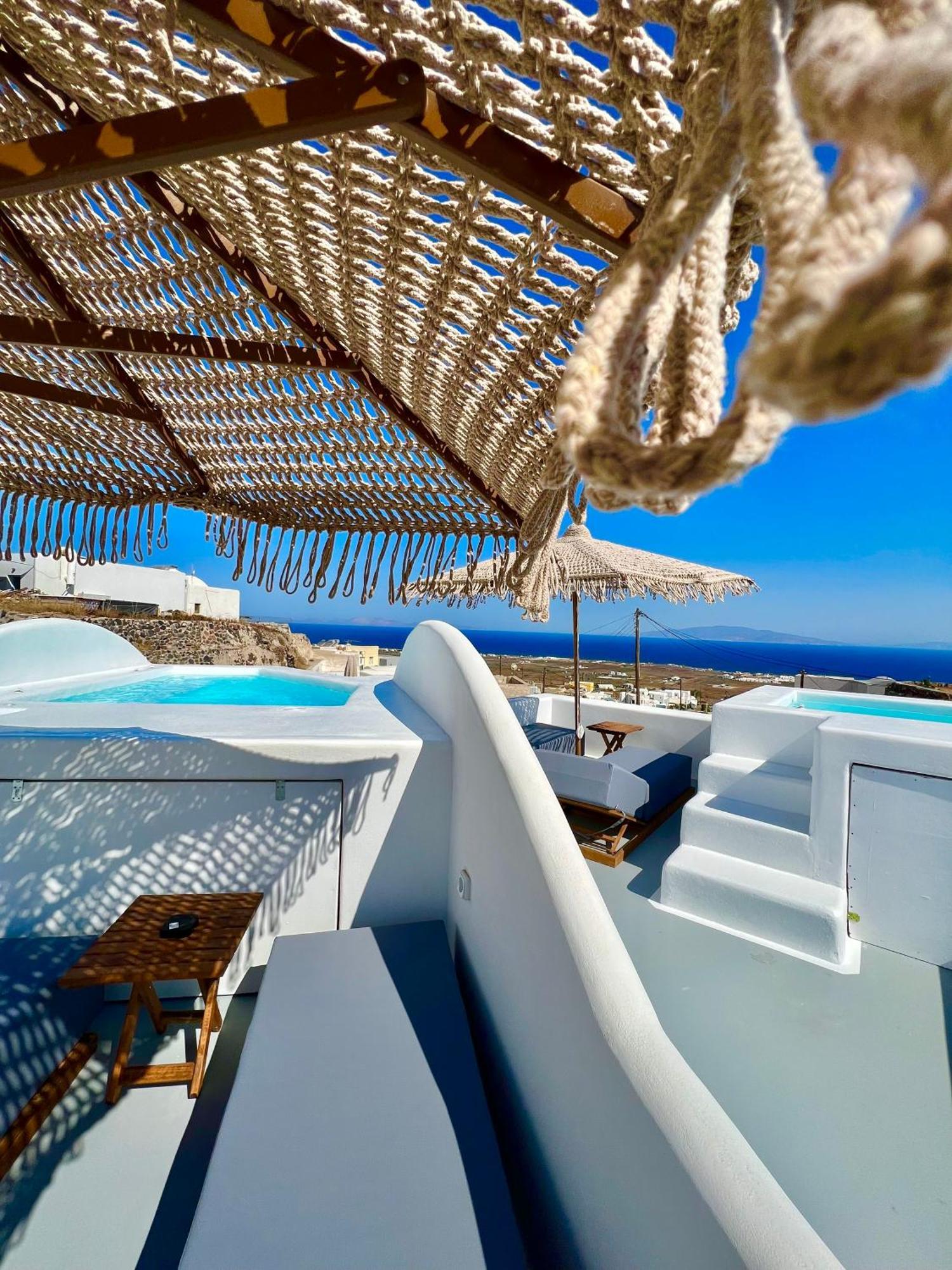 Oinos Luxury Suites Foinikia  Bagian luar foto